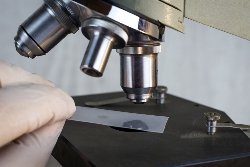 Research microscope